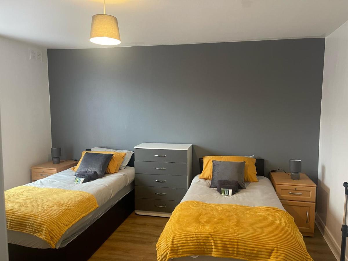 Leeds Serviced Leeds (West Yorkshire)